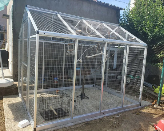 Outdoor aluminum aviary